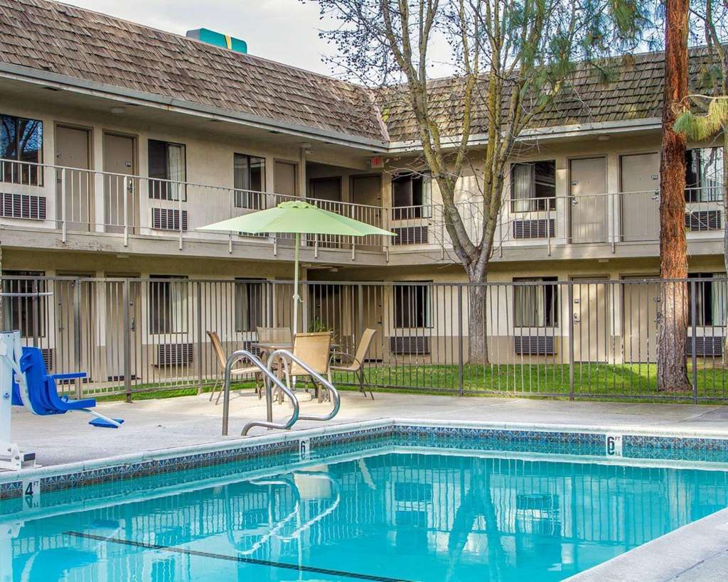Quality Inn Stockton Konforlar fotoğraf