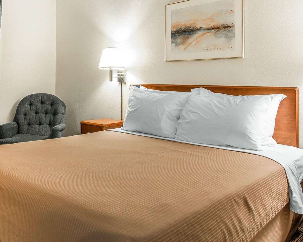 Quality Inn Stockton Oda fotoğraf